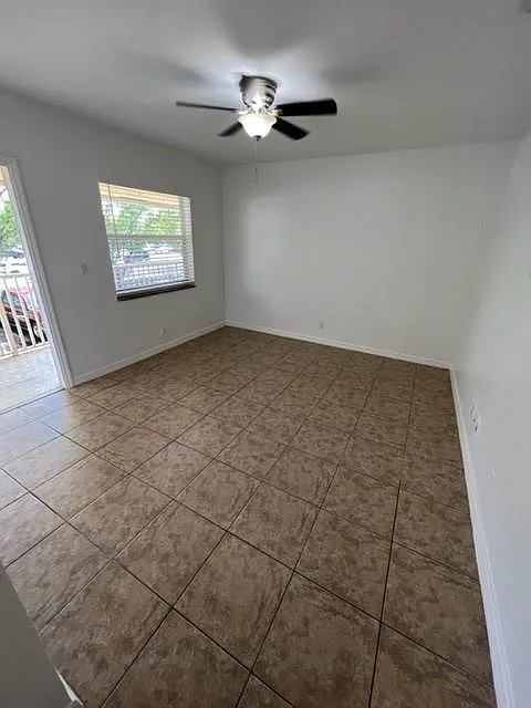 2 bed, 700 sqft, $1,695 — Photo 2