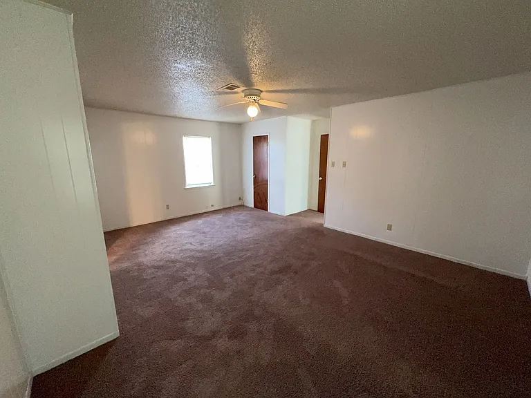 906 Jefferis Ave — Photo 11