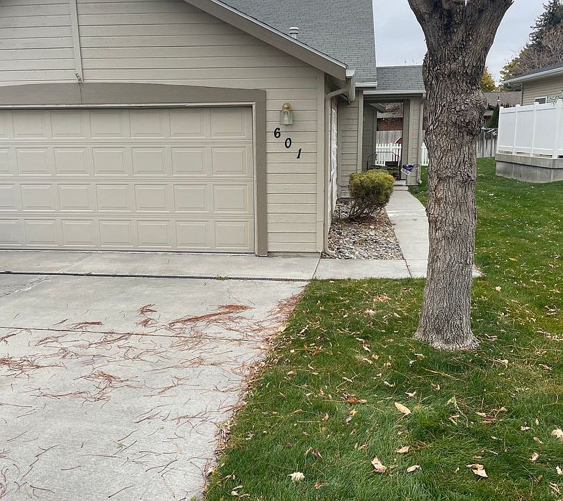 1st image of 601 Windemere Cir
