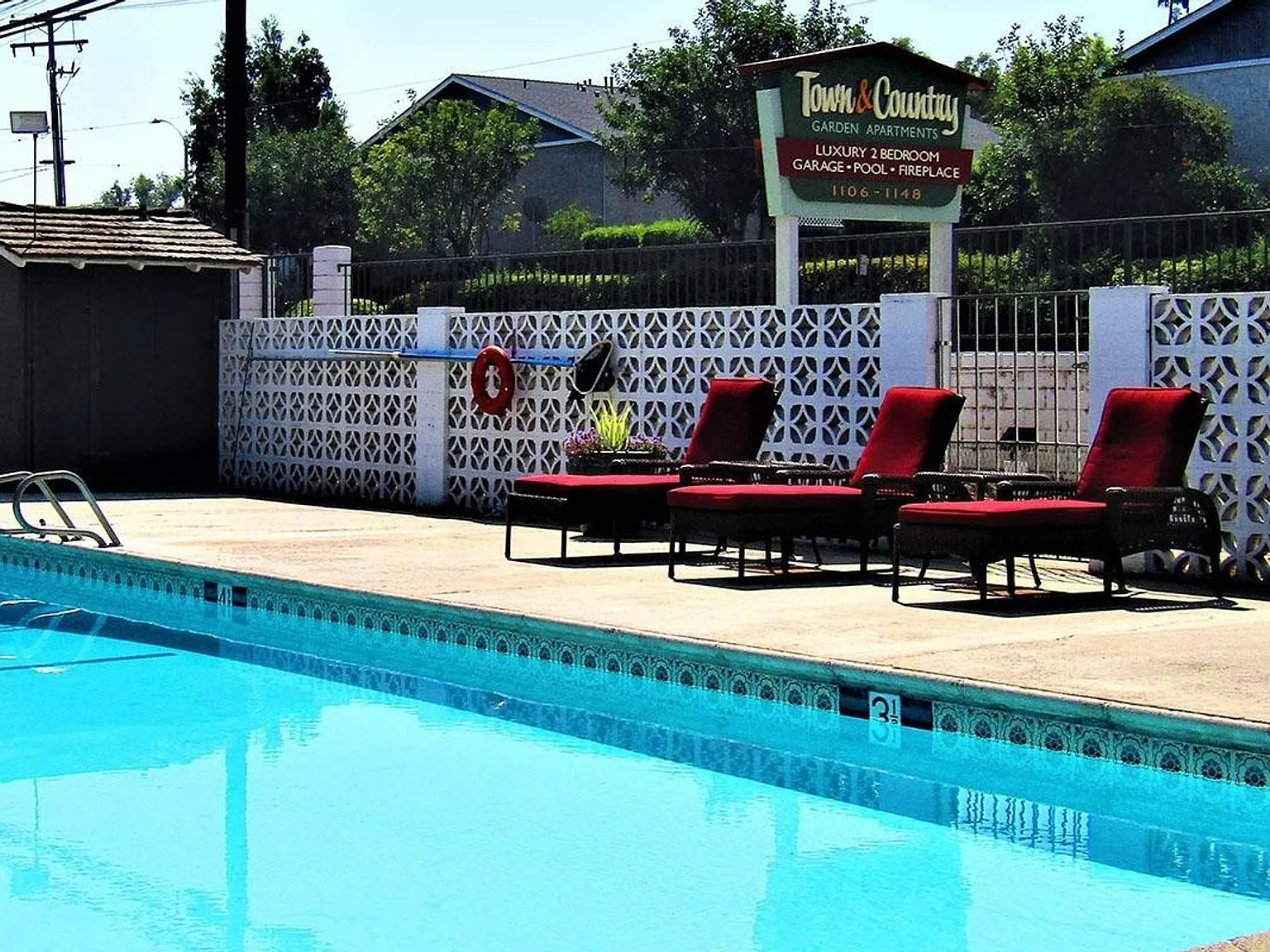 Town and Country Garden Apartments — Photo 3