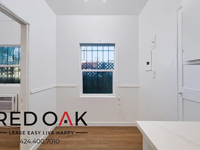 660 S Cochran Ave #103 — Photo 17
