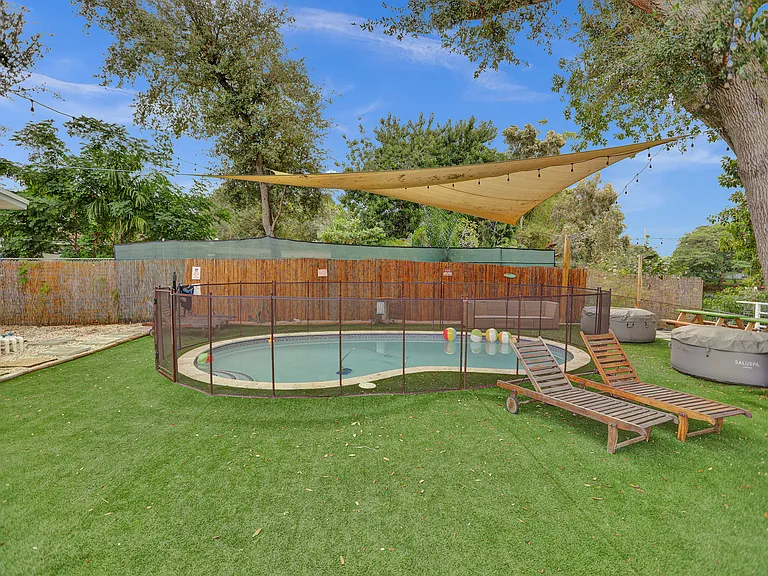 4030 SW 33rd St — Photo 44