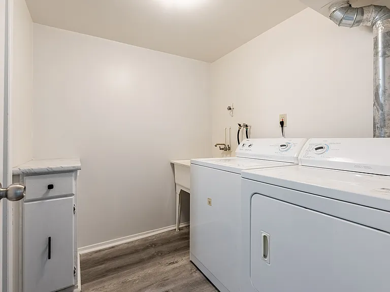 40 Kent St #LOWER — Photo 11