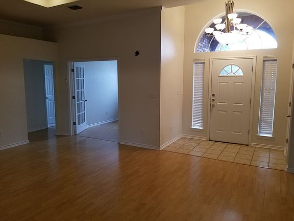 4th image of 707 Cowhand Dr