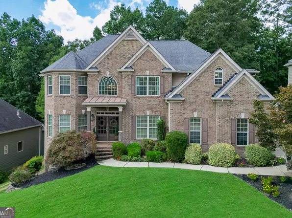 3856 Thompson Lake Dr, Buford, GA 30519