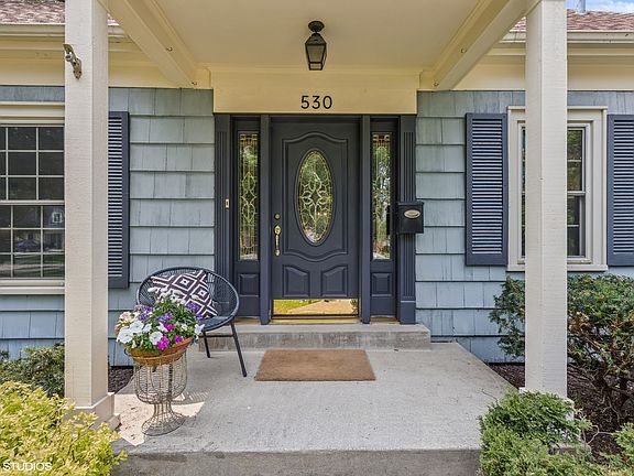 2nd image of 530 Sunset Ave