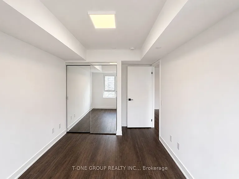 609 Sherbourne St #711 — Photo 13
