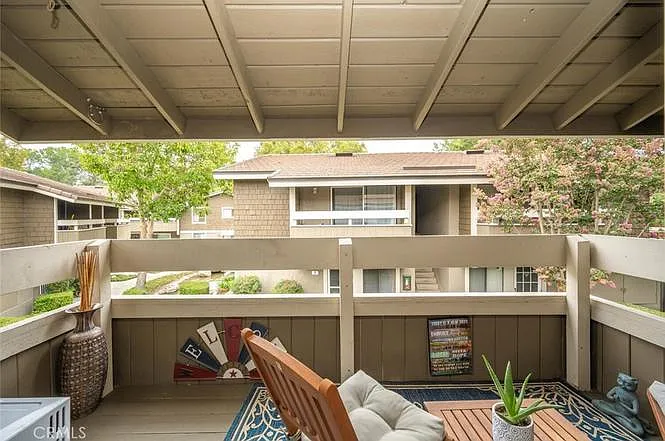 58 Streamwood — Photo 4
