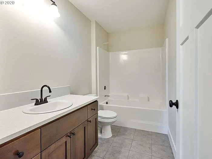 1211 Judy St — Photo 8