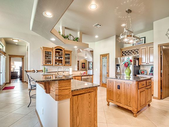 5th image of 3208 Hampshire Ln