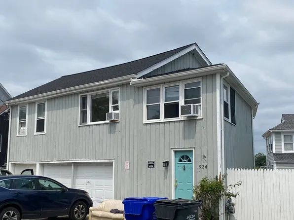 934 Fairfield Beach Rd, Fairfield, CT 06824