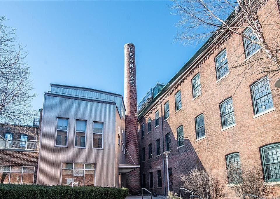 1st image of 302 Pearl St Unit 204