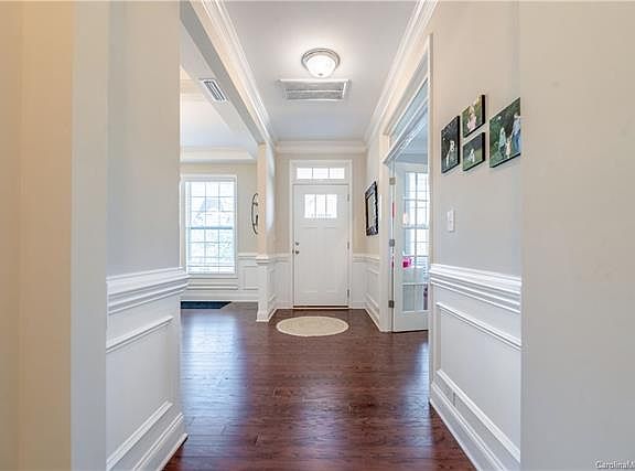 3rd image of 9713 Rayneridge Dr