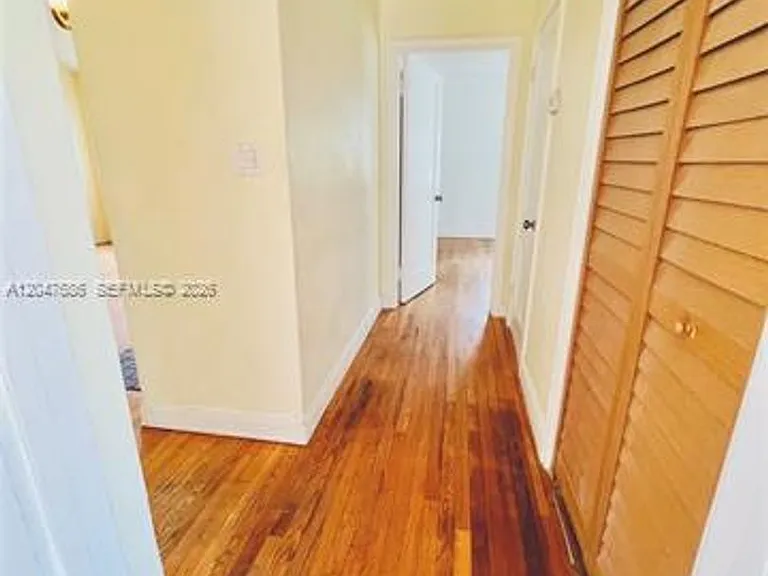 410 Pinecrest Dr #1 — Photo 26