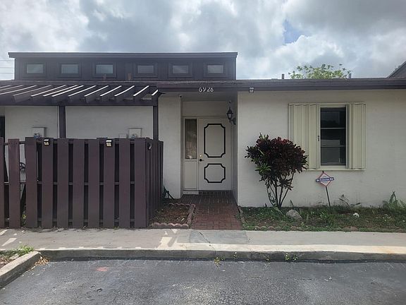2nd image of 6928 SW 40th Court #8-M