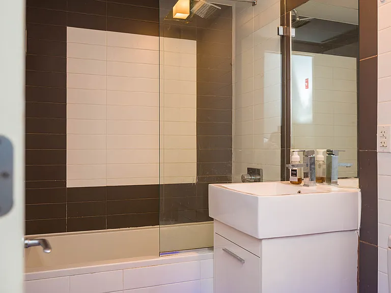 1635 Putnam Ave #5G — Photo 9