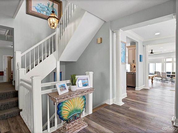 4th image of 422 Hampton Colony Cir #4