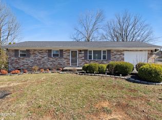 8612 NW Fox Lonas Rd, Knoxville, TN 37923