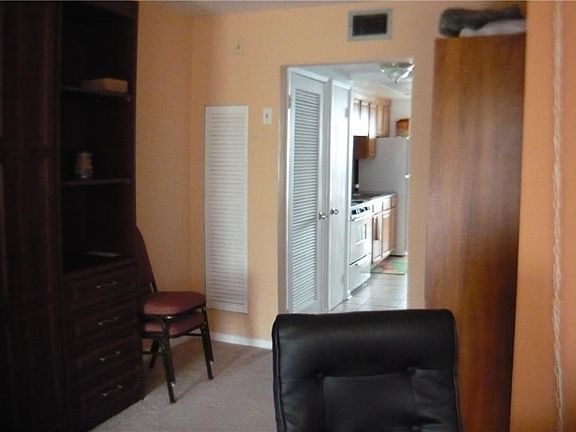 5th image of 5945 21st St N APT 12