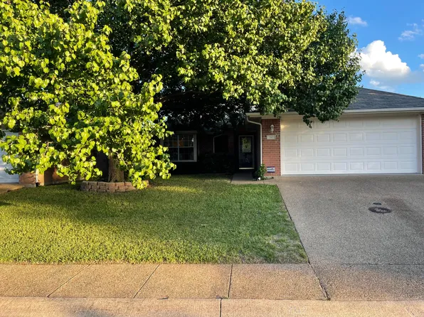 702 Dogwood Ln, Waxahachie, TX 75165