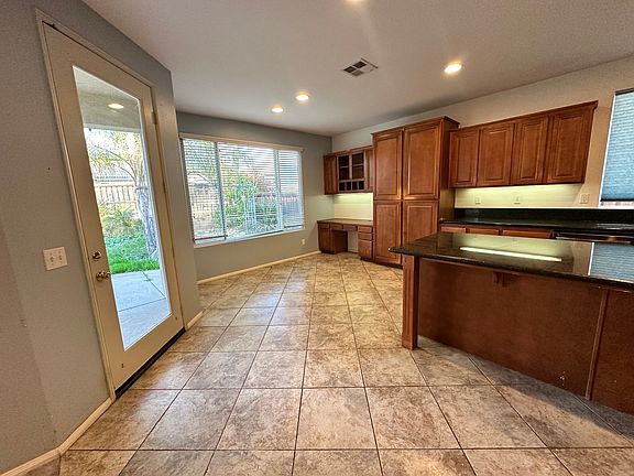 3rd image of 29430 Castaway Ct