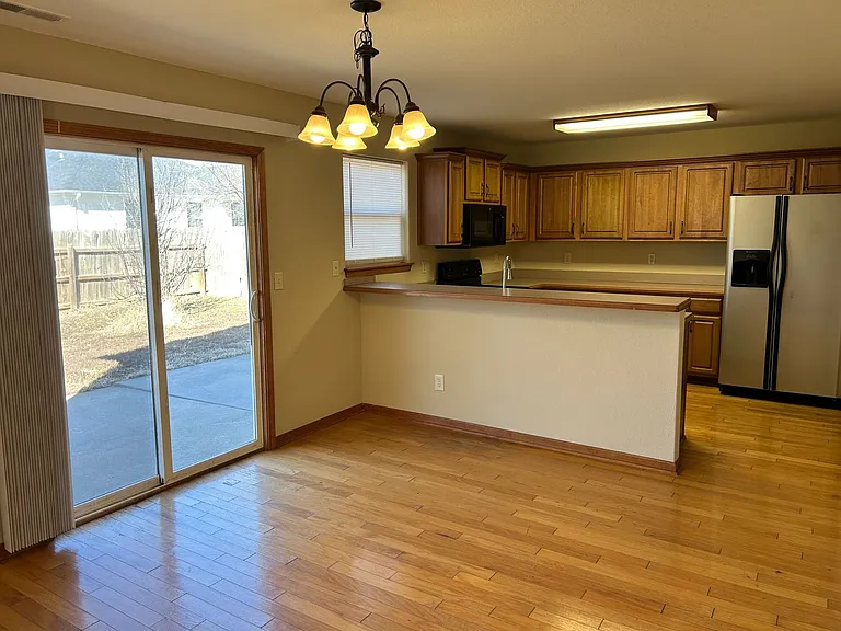 1744 Sutter Woods Rd — Photo 5