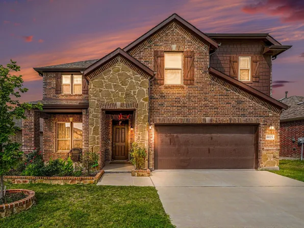 8825 Landergin Mesa Dr, Fort Worth, TX 76131