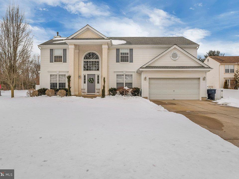 1st image of 1241 Whispering Woods Dr
