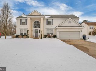 1241 Whispering Woods Dr, Williamstown, NJ 08094