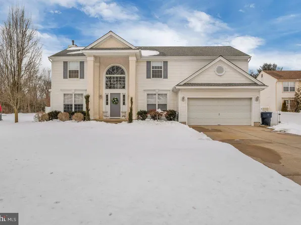 1241 Whispering Woods Dr, Williamstown, NJ 08094