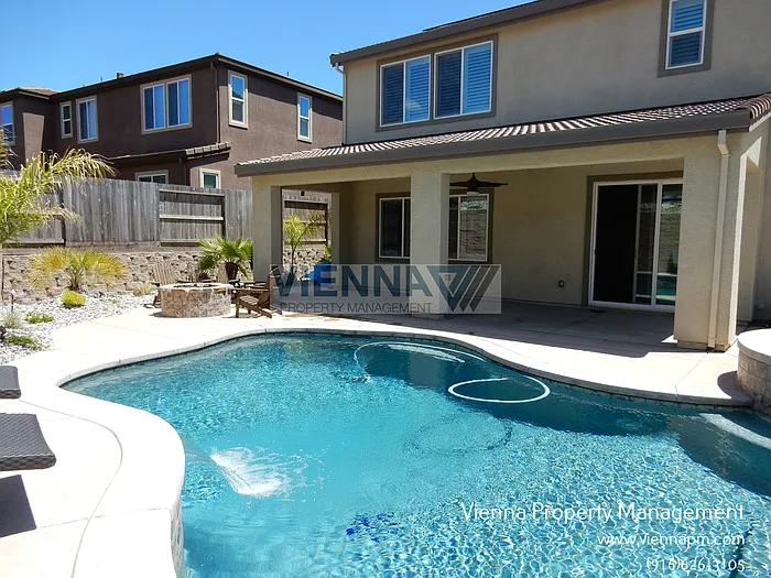 5635 Saratoga Cir — Photo 28