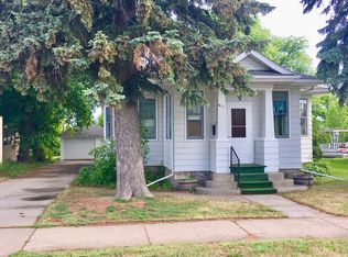 611 7th St NE, Devils Lake, ND 58301