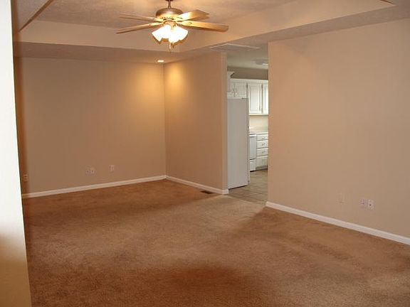 4th image of 308 Excalibur Ct