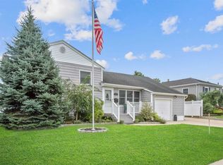 3584 Ladonia St, Seaford, NY 11783