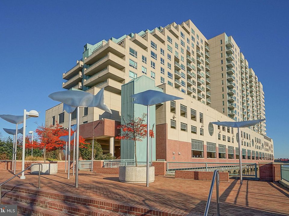 1st image of 717 S Columbus Blvd Unit 403