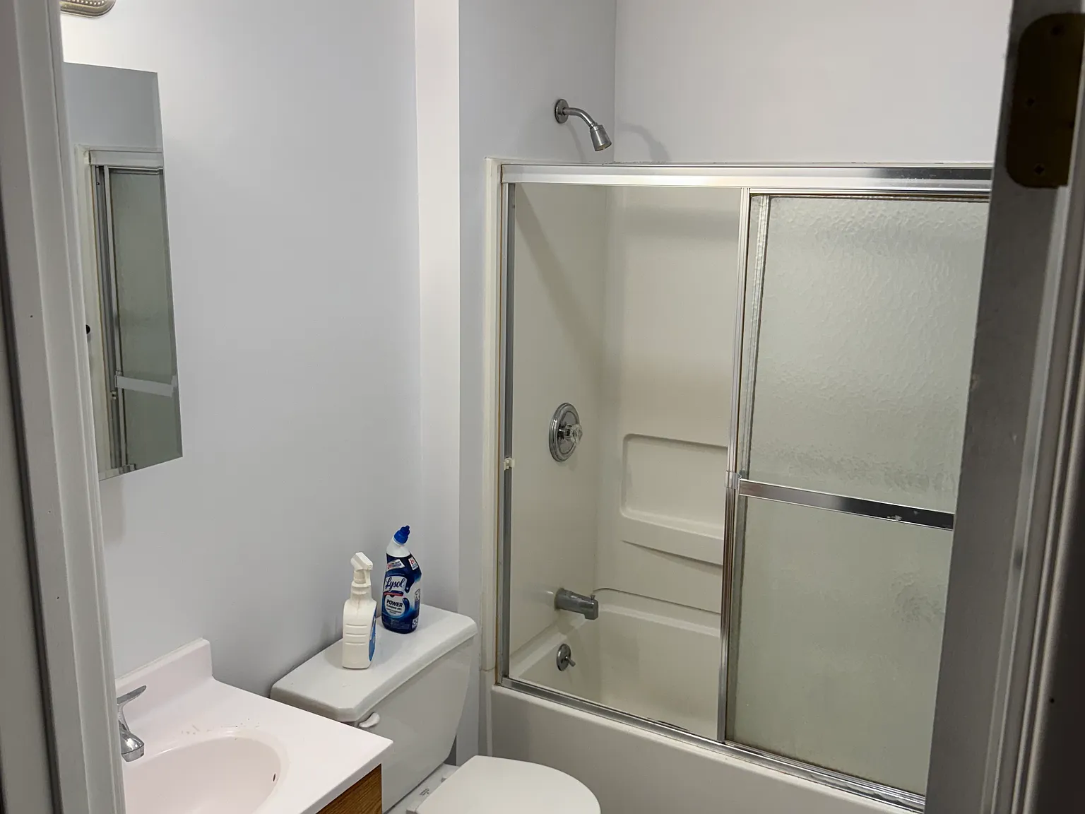 3 bed, 1100 sqft, $900 — Photo 1