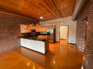 723 S Neil St APT 202, Champaign, IL 61820