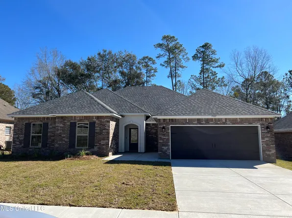 7327 S Aberdeen Dr, Pass Christian, MS 39571