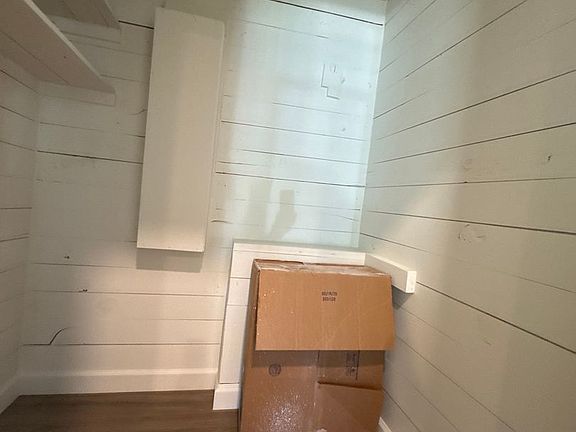 4th image of 114 N Hatton Ave