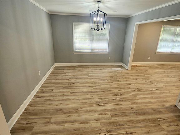 4th image of 2502 13th Ave