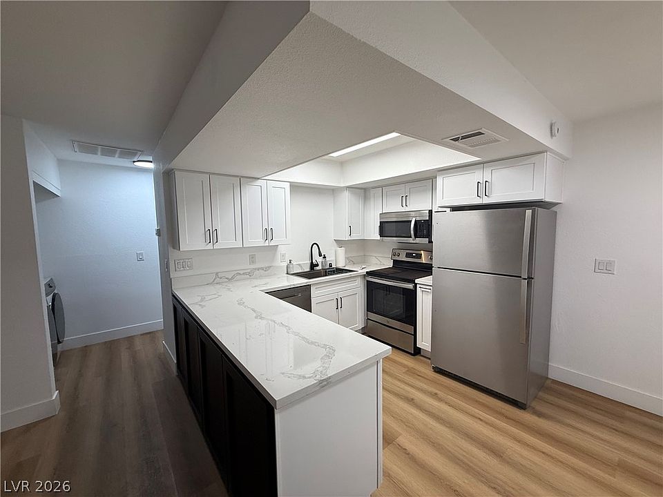 1st image of 4300 N Lamont St APT 216