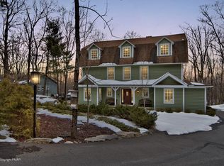 3153 Ledge Dr, Buck Hill Falls, PA 18323