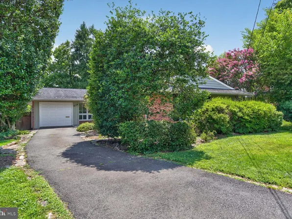 6841 Strata St, McLean, VA 22101