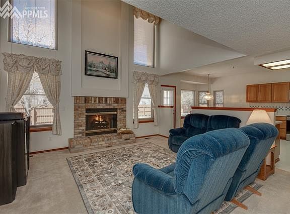 5th image of 8720 Croftwood Ct