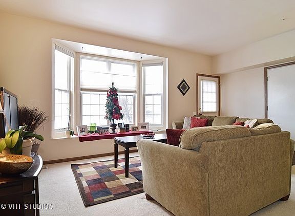 3rd image of 2271 S Elizabeth St