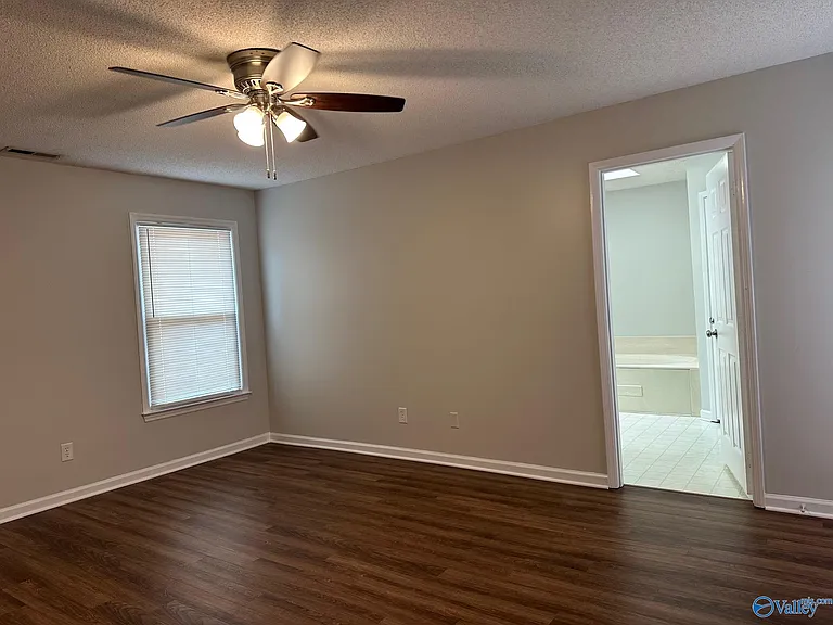 101 Springfield Ln — Photo 13