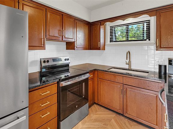 3rd image of 16830 Heritage Bay Rd APT D2