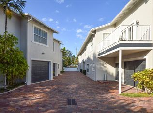 271 SE 22nd St, Fort Lauderdale, FL 33316
