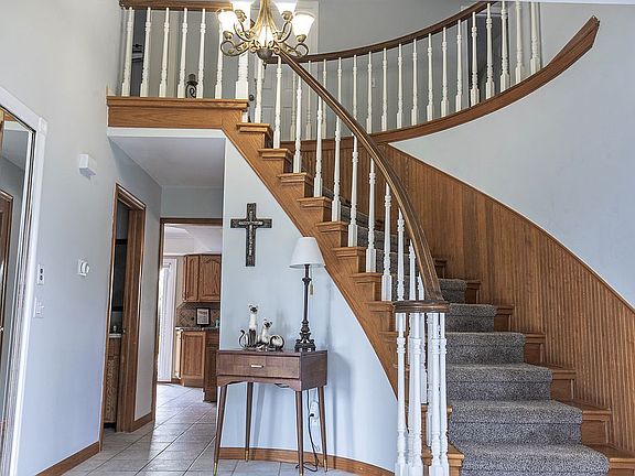 3rd image of 46383 Gulliver Dr