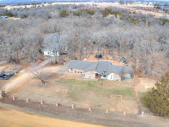 3rd image of 37876 Maudie Ln